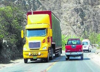 ¿Cuáles son los desafíos en la logística terrestre internacional?