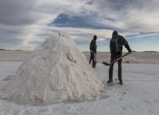Chile, Bolivia y Argentina deben prepararse para aumento de demanda de litio