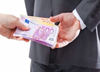 Panamá, busca salir de países vinculados a blanqueo de dinero