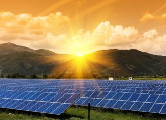 Panamá lidera en proyectos de energía eólica y solar