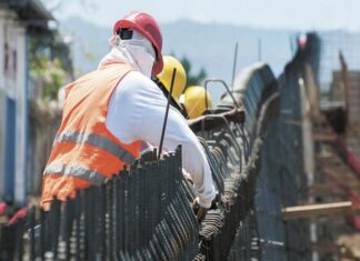 Mano de obra nicaragüense representa 16% del mercado en Costa Rica