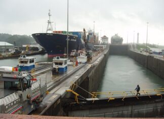 Canal de Panamá suma tres franjas horarias más de tránsito diario