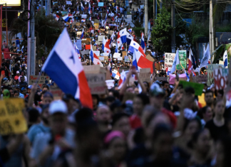 Empresarios panameños protestan por Código Minero