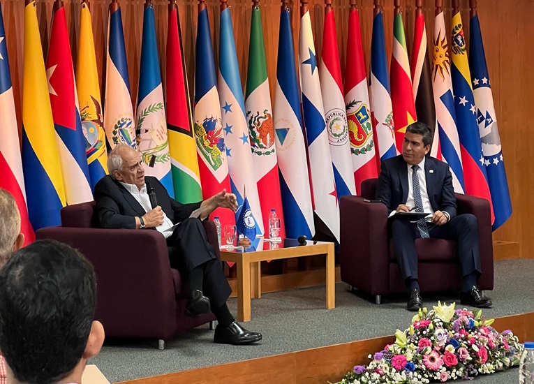Ernesto Samper en el SELA: «Debemos construir una nueva arquitectura financiera regional»