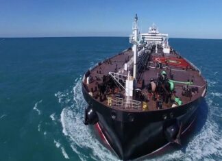 Relación entre ineficiencias y envejecimiento de flota mundial de petroleros