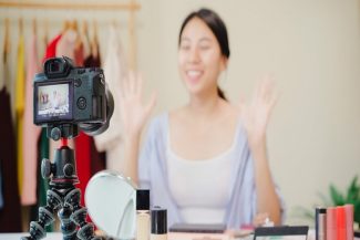 Del scroll al carrito: live shopping impulsa el crecimiento del comercio online