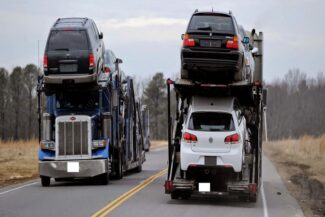 Transporte de vehículos: cómo elegir la opción más segura y eficiente