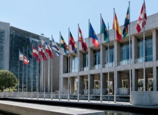 CEPAL plantea reformas y mayor cooperación para construir una América Latina más competitiva