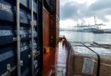 De la protección tradicional al embalaje inteligente: cómo enfrentar la humedad en el transporte marítimo
